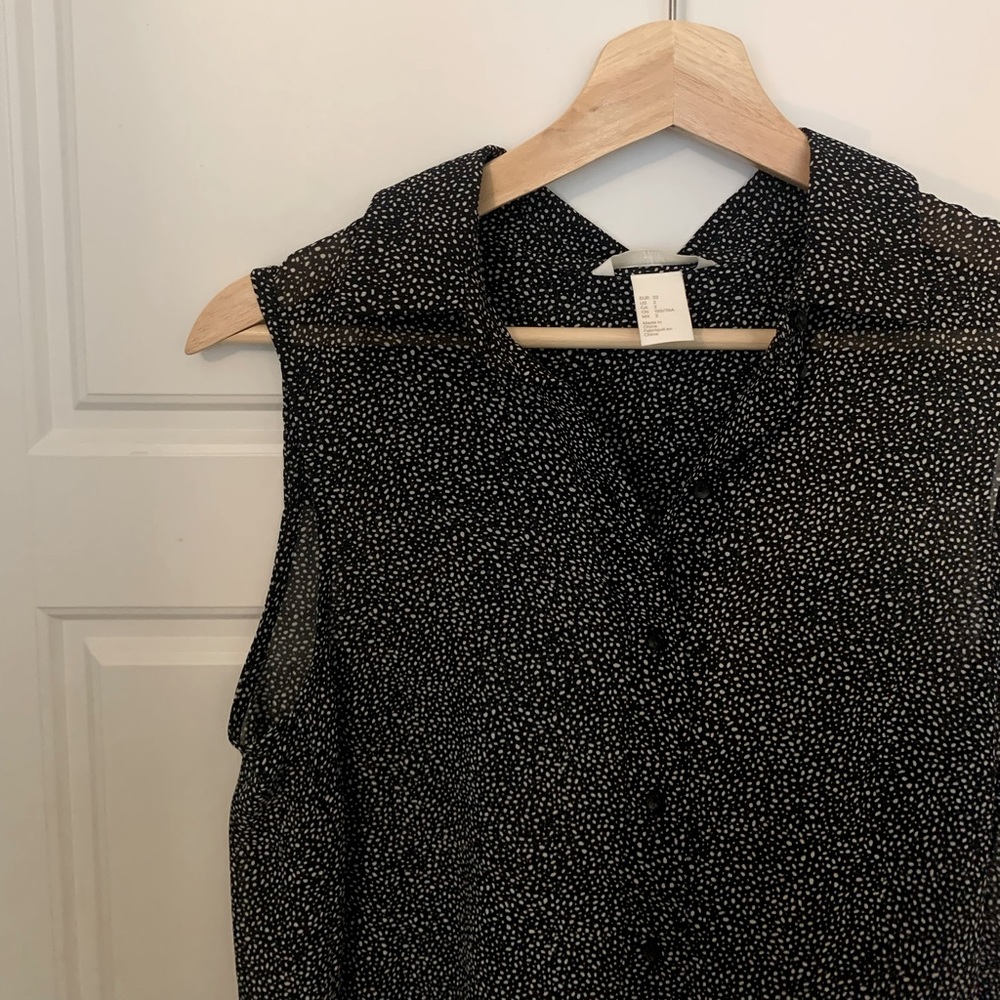 Sleeveless H&M Button-Down Blouse